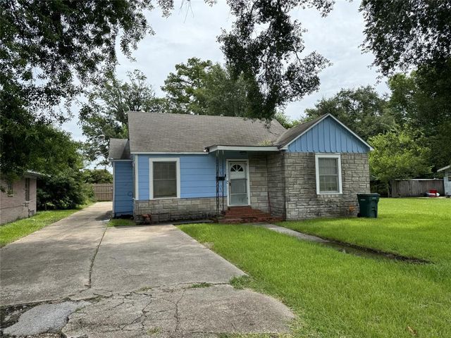 $69,900 | 4555 Hartel Street | South Park