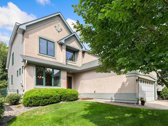 $600,000 | 10563 Spyglass Drive | Eden Prairie