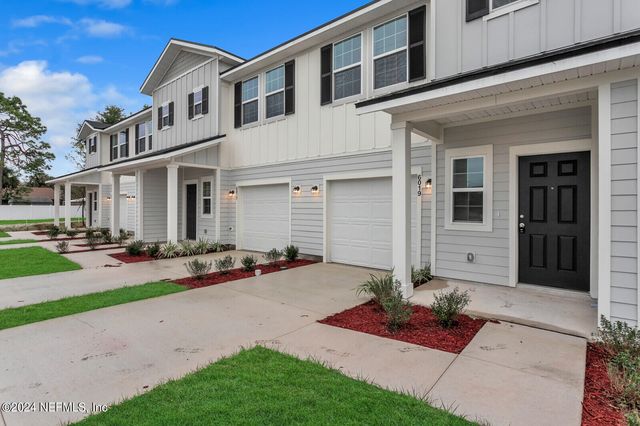 $249,500 | 6019 Carolines Court | Woodmere