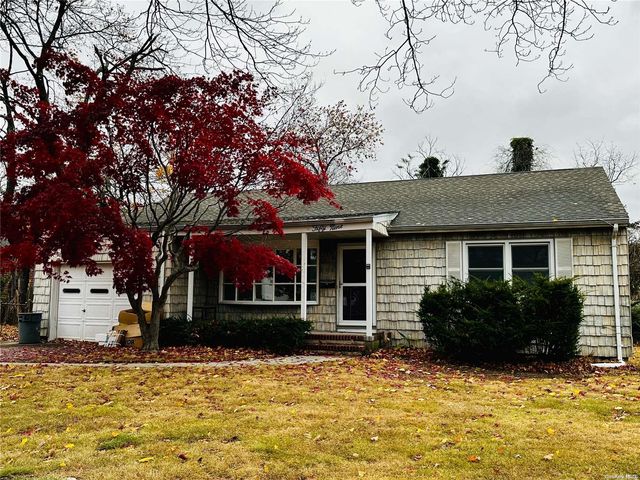 $549,999 | 59 Paine Street | North Lindenhurst