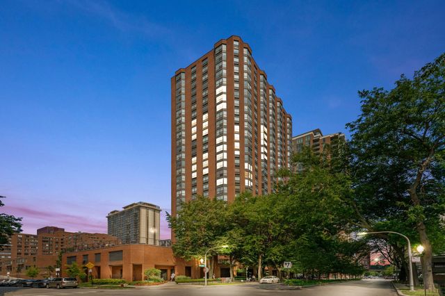 $325,000 | 899 South Plymouth Court, Unit 509 | Dearborn Park