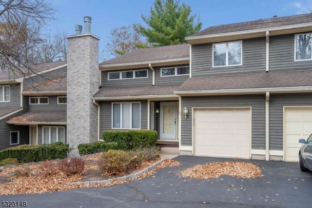 $409,000 | 23 Greenbriar Lane | Clinton Township - Hunterdon County