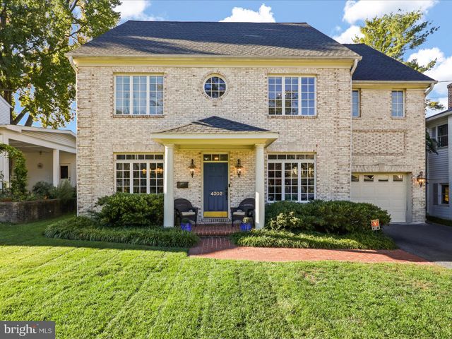 $1,495,000 | 4302 Colchester Drive | Kensington Estates