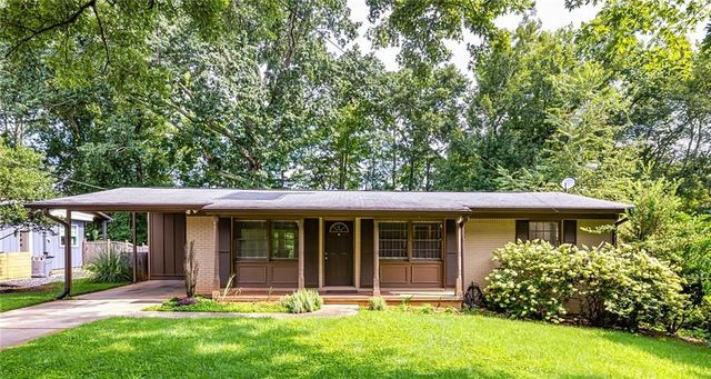 $449,000 | 2638 Shetland Drive | North Druid Woods