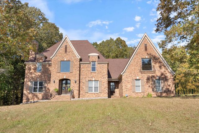 $699,900 | 19 Scattered Oaks Drive