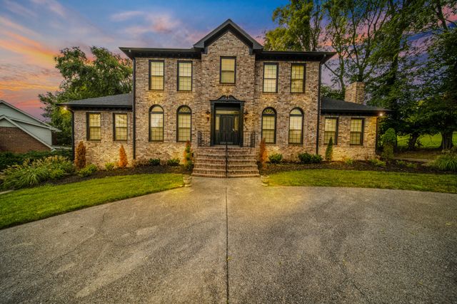 $1,050,000 | 606 Cumberland Hills Drive | Hendersonville