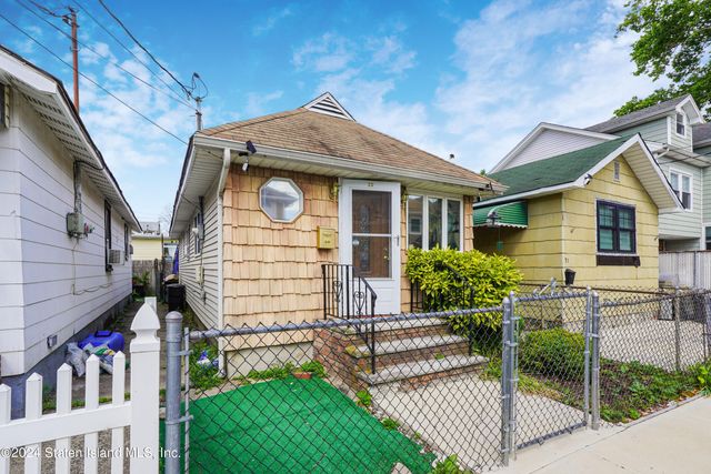 $319,000 | 29 Center Place | New Dorp Beach