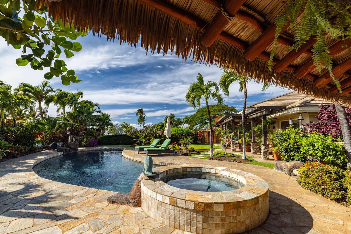 Luxury Hawaii Resort Living!