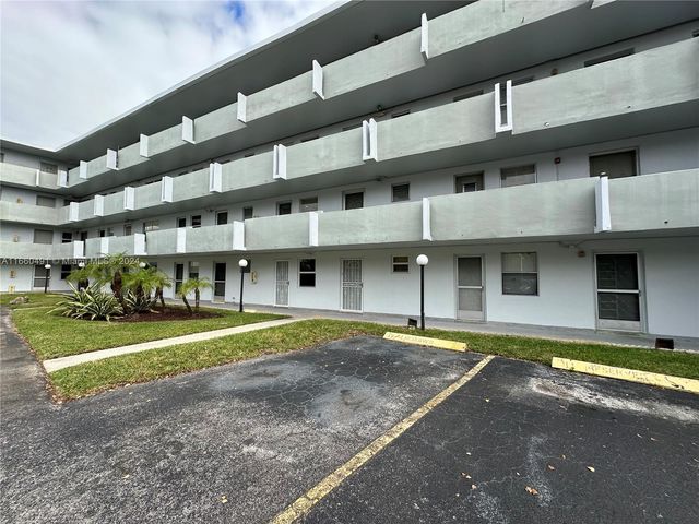 $1,799 | 1351 Northeast 191st Street, Unit E107 | Ojus