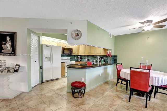 $199,900 | 12650 Southwest 15th Street, Unit 111F | Century Village