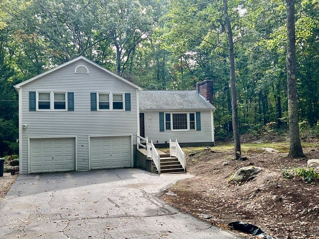 $499,900 | 34 Carriage Lane | Hooksett