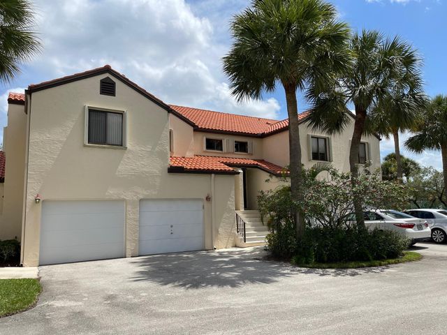 $2,300 | 21 Vía De Casas Sur, Unit 203 | Boynton Beach