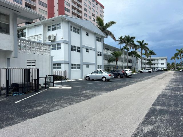 $339,995 | 3133 South Ocean Drive, Unit 117 | Oceanside