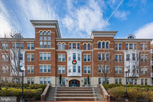 $3,100 | 400 Cameron Station Boulevard, Unit 312 | Landmark-Van Dorn