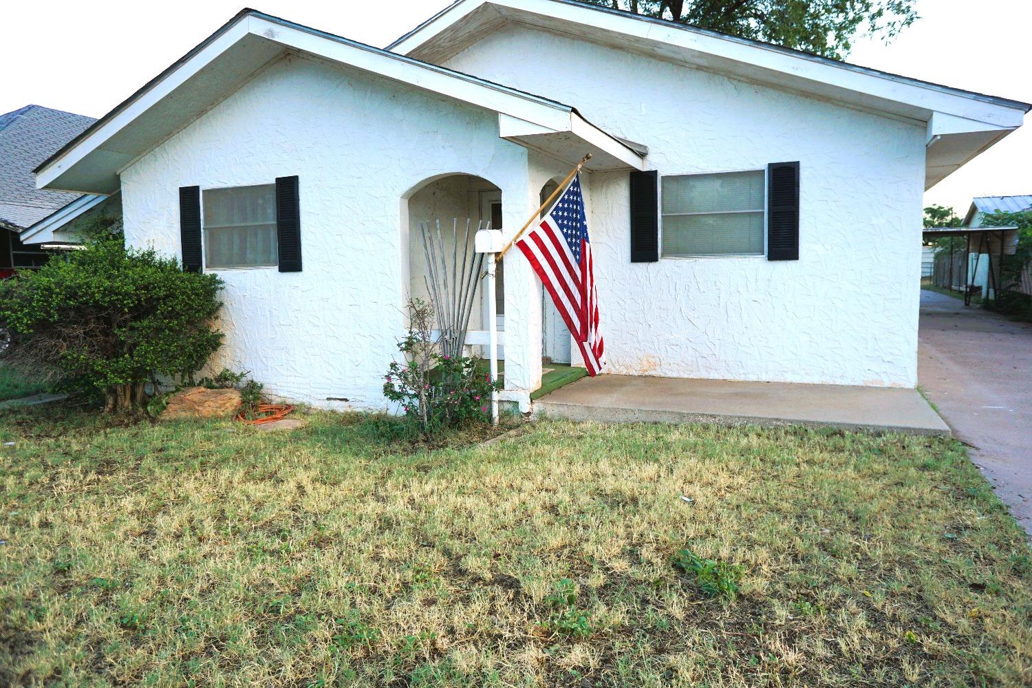 a view of front door and porch