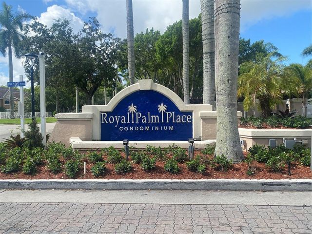 $320,000 | 10451 Southwest 157th Place, Unit 303 | The Hammocks