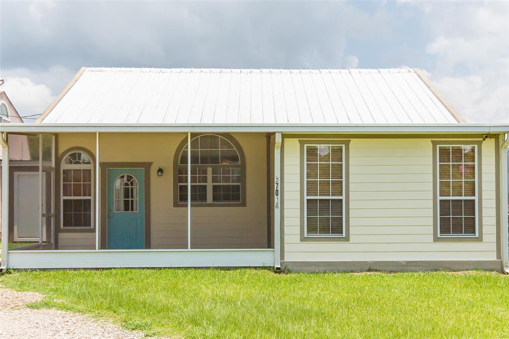 a view of house with front door