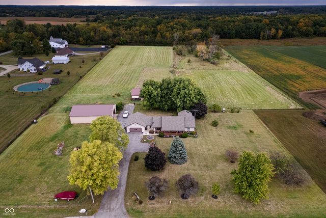 $624,900 | 5620 East 250 South | Lagro Township - Wabash County