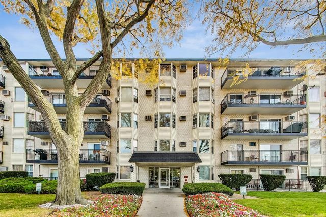 $295,500 | 5506 Lincoln Avenue, Unit 415 | Morton Grove