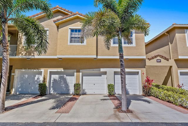 $350,000 | 117 Lighthouse Circle, Unit B | Tequesta Trace Condominiums