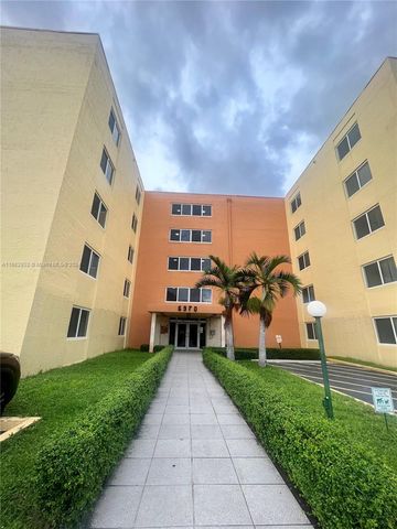 $260,000 | 6970 Northwest 186th Street, Unit 3305 | Country Club of Miami