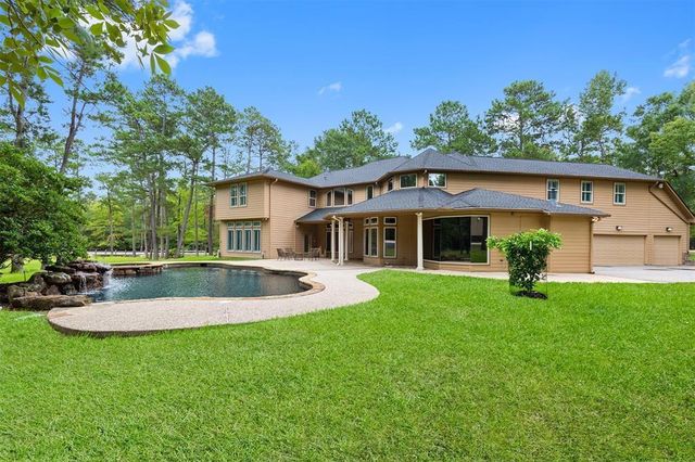 $1,525,000 | 10906 Crestwater Circle | Lake Windcrest