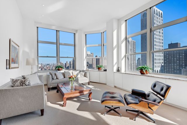 $2,998,000 | 120 East 87th Street, Unit R26D | Upper East Side