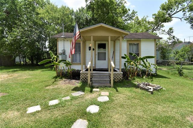 $1,000 | 2614 22nd Street | Dickinson