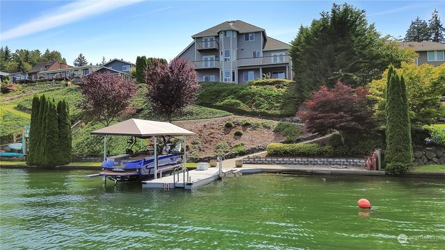 $1,950,000 | 17301 33rd St Court East | Lake Tapps