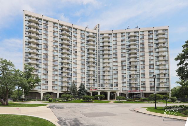 $170,000 | 40 North Tower Road, Unit 3B | York Township - DuPage County