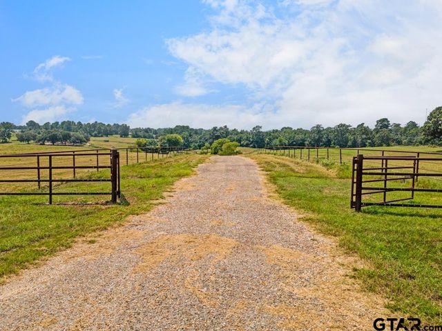 $1,995,000 | 14702 State Highway 155