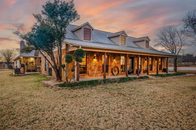 $1,275,000 | 615 Farm To Market Road 2303