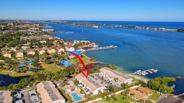 $449,900 | 722 Northeast 20th Lane | Boynton Beach