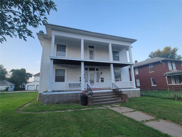 $350,000 | 210 Illinois Avenue | St. Joseph