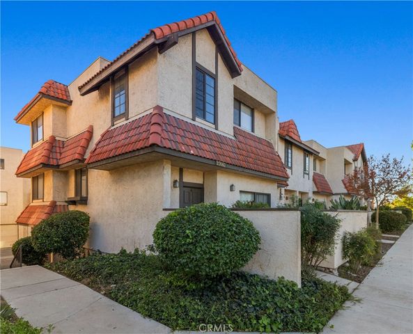 $590,000 | 27667 Ironstone Drive, Unit 1 | East Canyon Country