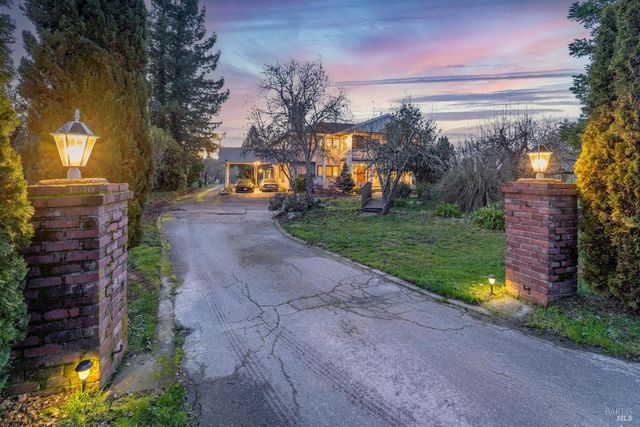 $3,600,000 | 1700 Barlow Lane