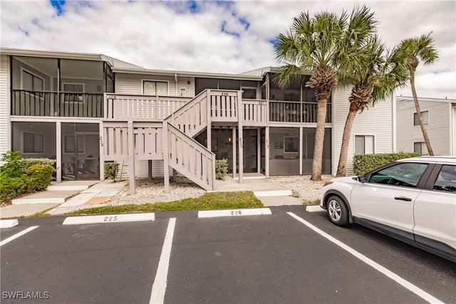 $169,900 | 1055 Palm Avenue, Unit 217 | North Fort Myers