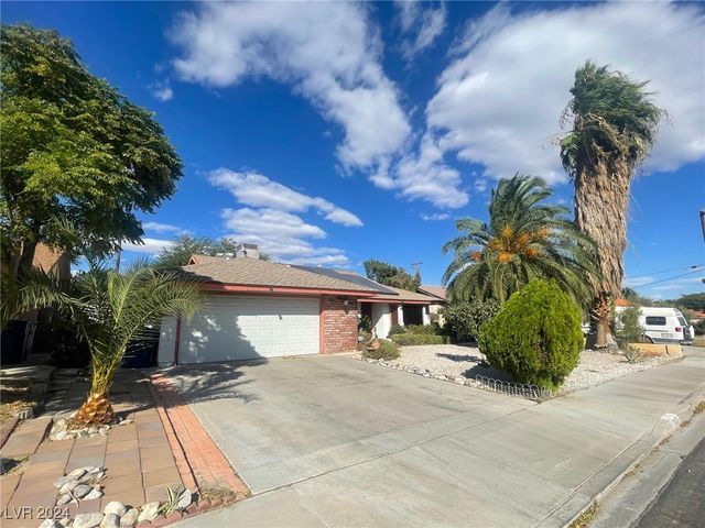 $2,700 | 3408 El Cortez Avenue | Rancho Oakey