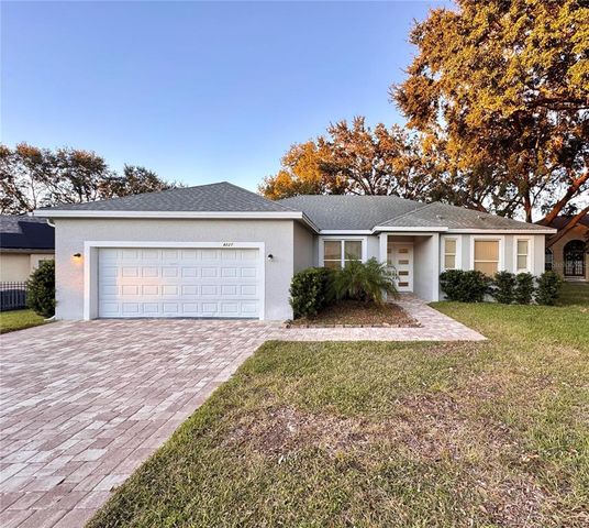 $595,000 | 8227 Vineland Oaks Boulevard