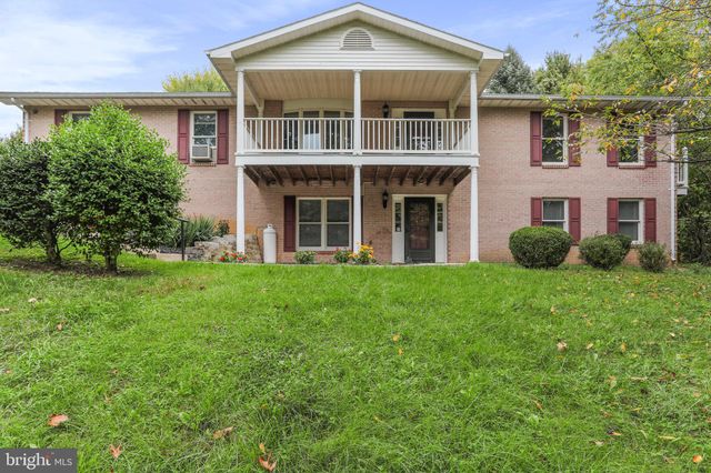 $1,400 | 56 B Proctor Lane