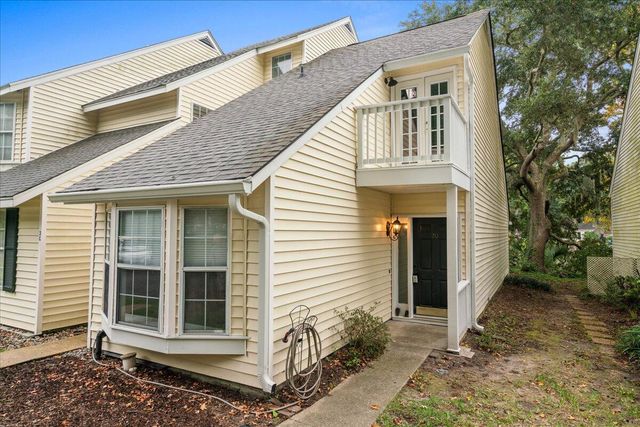 $434,000 | 3 Town Park Lane, Unit D | Charleston