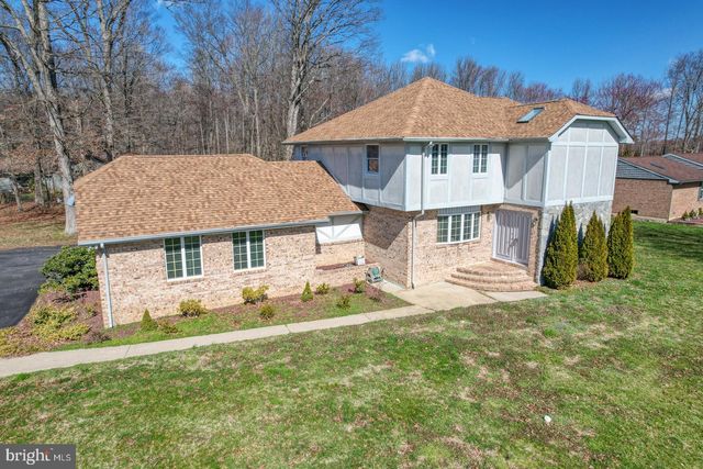 $539,900 | 930 Clydesdale Drive