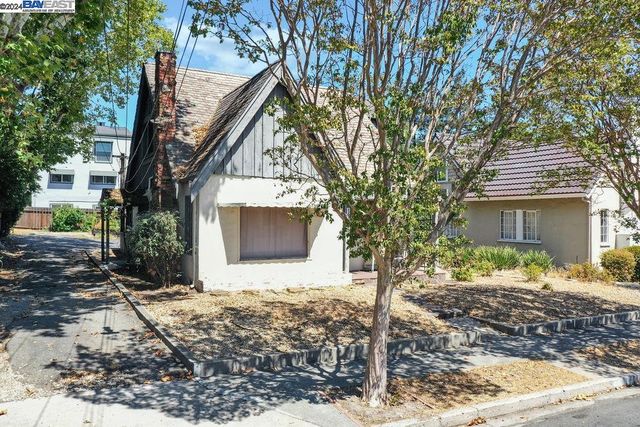 $1,098,000 | 1856 Almond Avenue | Downtown Walnut Creek