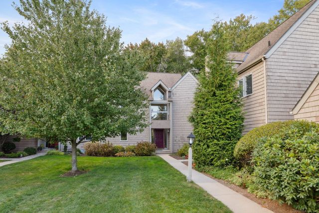 $3,250 | 30 Timberwood Road, Unit 30 | West Hartford