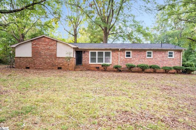 $297,000 | 102 Wardlaw Road | Laurens