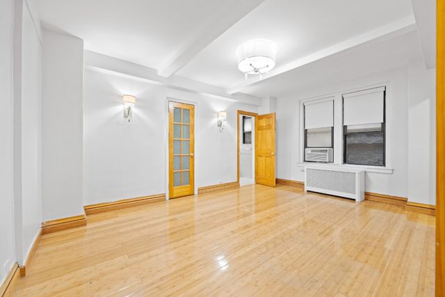 $346,000 | 321 East 54th Street, Unit 2J | Sutton Place