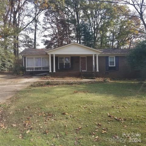 $375,000 | 441 Holly Circle | Riverbend Township - Gaston County