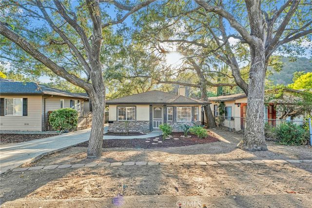 $929,000 | 2904 Sycamore Avenue | Crescenta Highlands