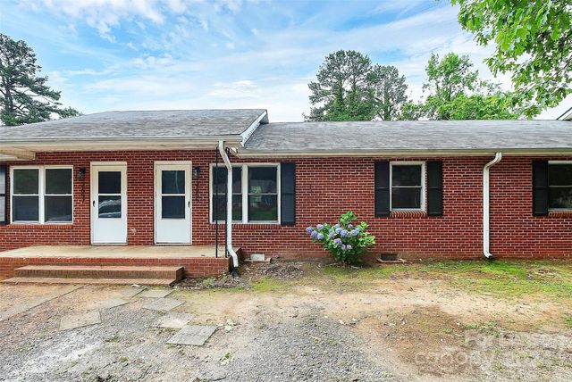 $1,225 | 2655 Aden Avenue | Northeast Gastonia