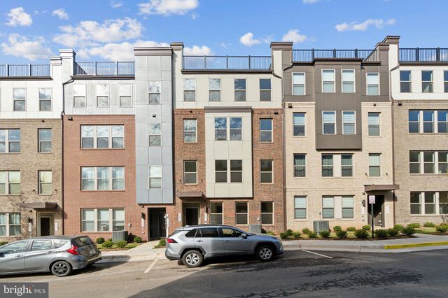 $669,990 | 2465 Metrobus Alley | McNair